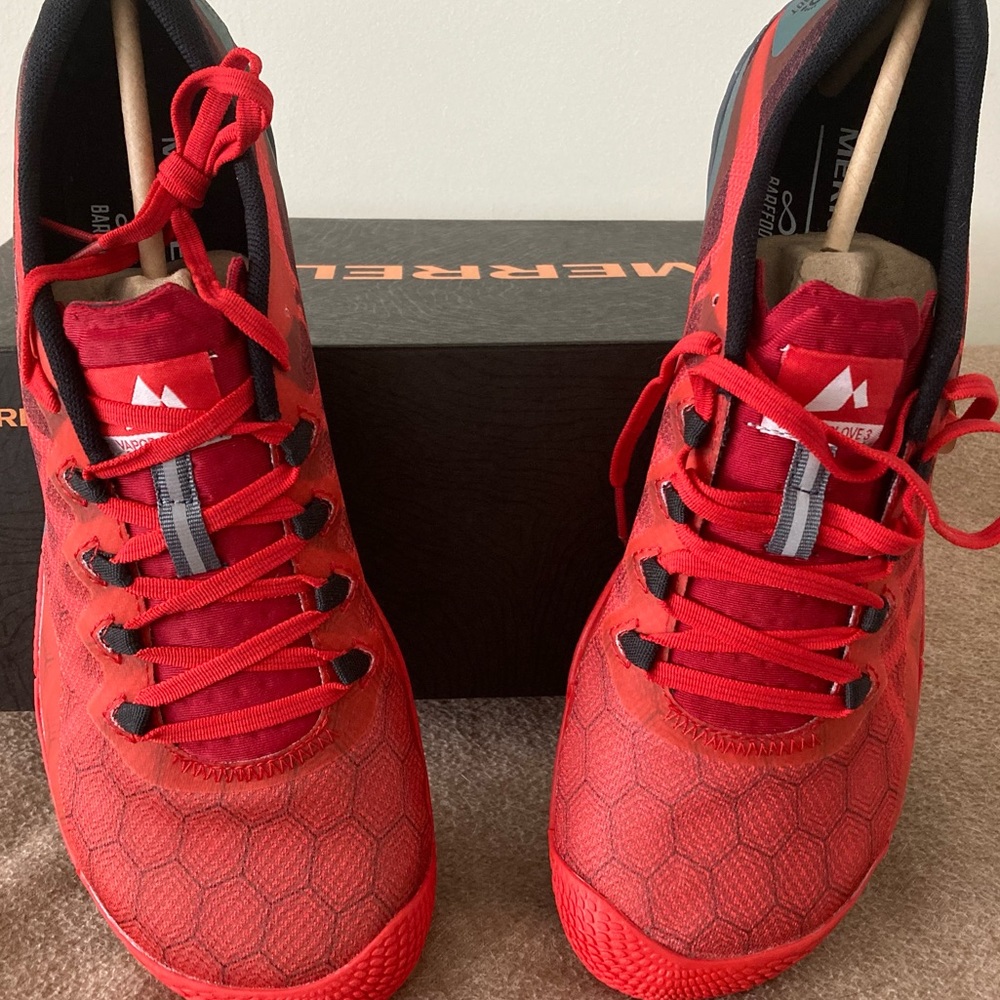 Mens Merrell Vapor Glove 3. Color: Molten Lava. Size: 10.5. New, with box.